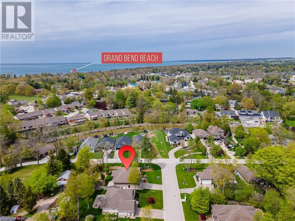 2 Erin Place, Grand Bend, Ontario  N0M 1T0 - Photo 49 - 40582778
