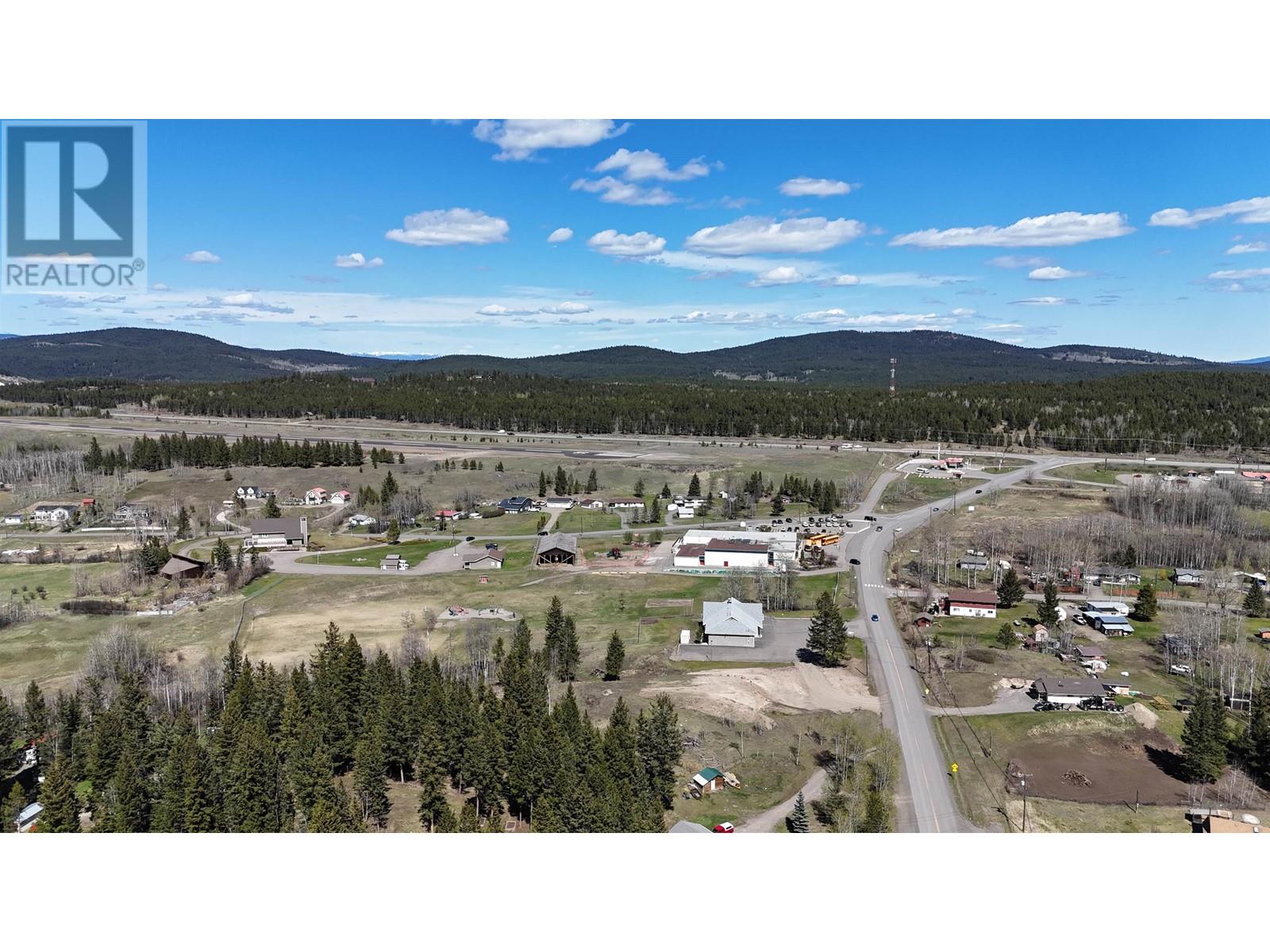 4977 Plateau Road, 108 Mile Ranch, British Columbia  V0K 2Z0 - Photo 37 - R2853595