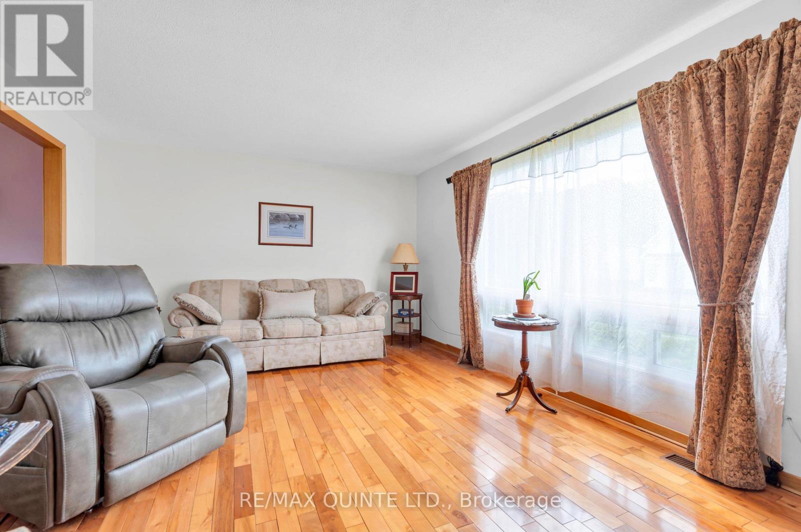 659 Front St, Quinte West, Ontario  K8V 4R8 - Photo 10 - X8322100
