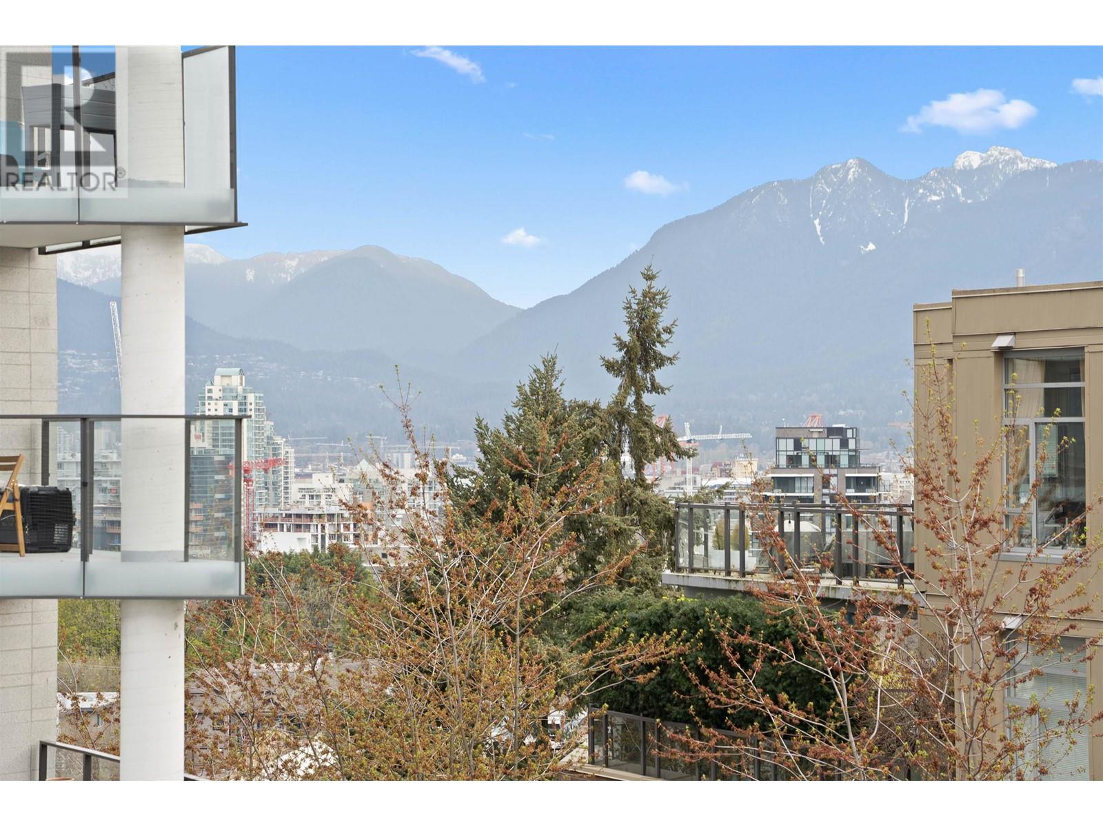Listing Picture 21 of 32 : 701 328 E 11TH AVENUE, Vancouver / 溫哥華 - 魯藝地產 Yvonne Lu Group - MLS Medallion Club Member