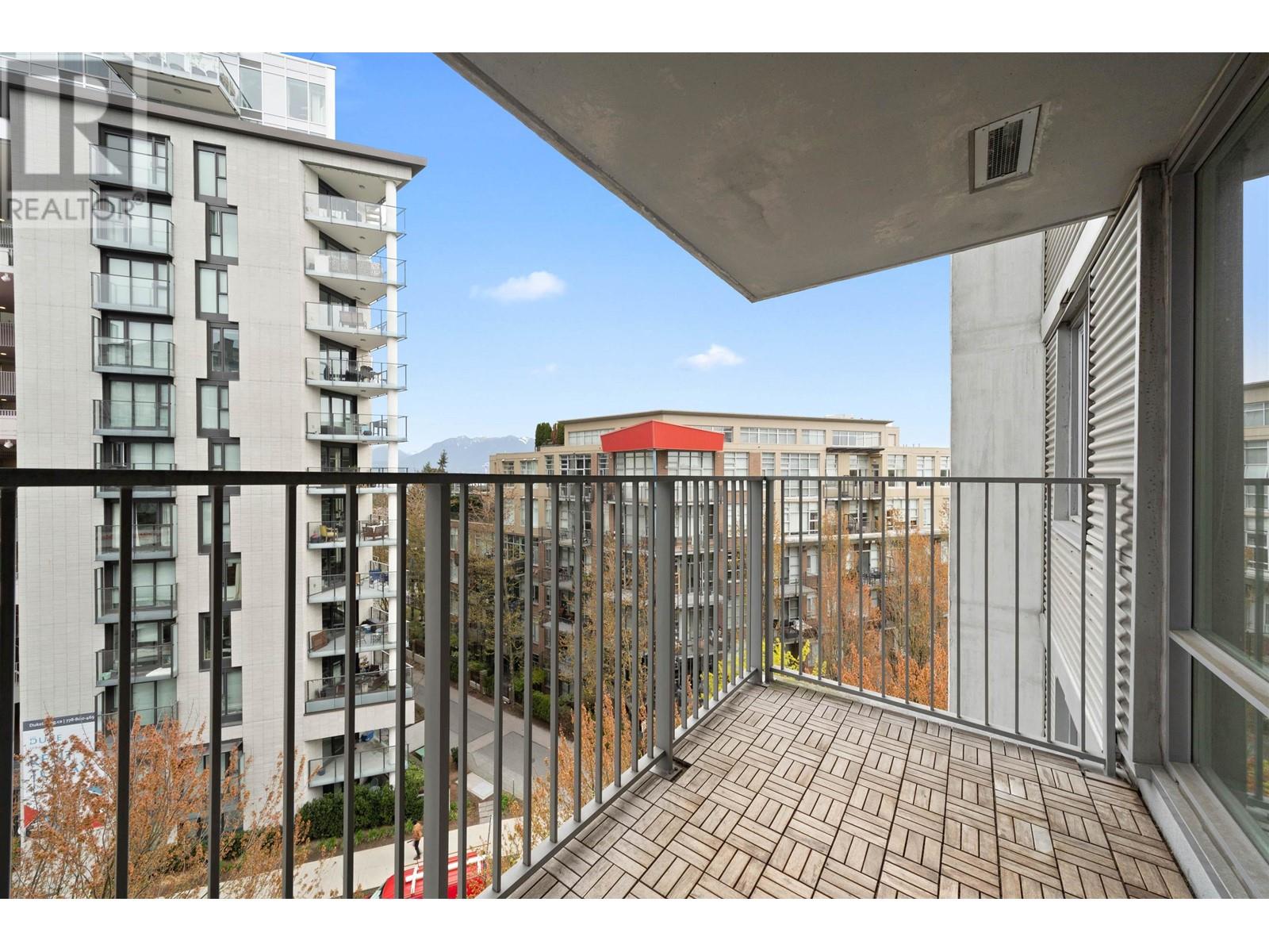 Listing Picture 19 of 32 : 701 328 E 11TH AVENUE, Vancouver / 溫哥華 - 魯藝地產 Yvonne Lu Group - MLS Medallion Club Member