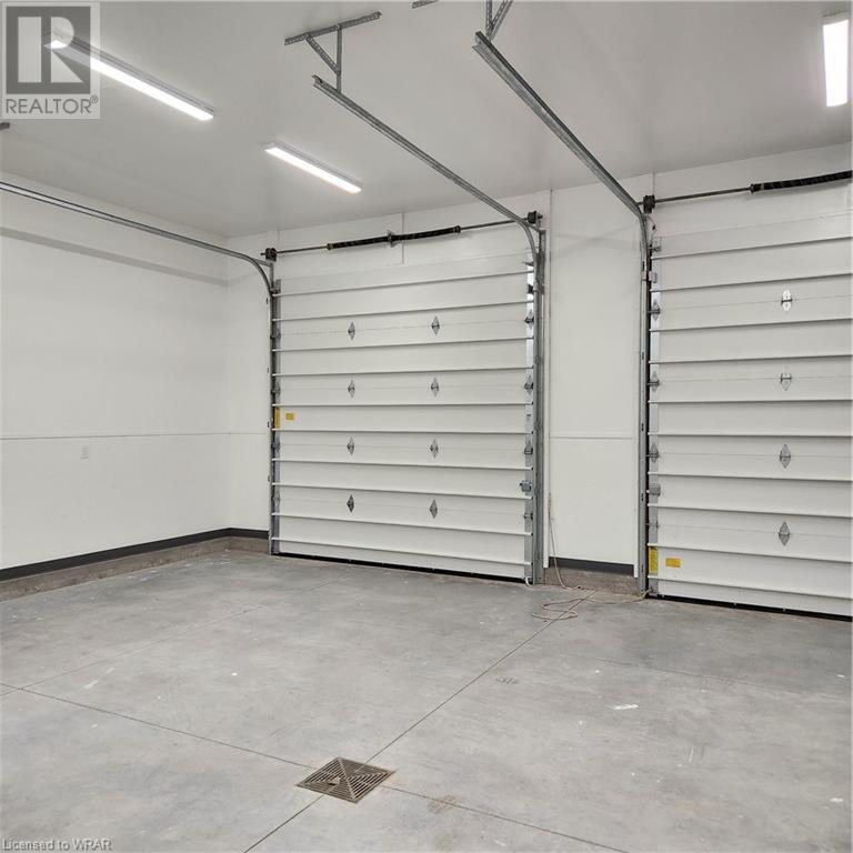 37 Executive Place, Kitchener, Ontario  N2P 2N4 - Photo 4 - 40565163