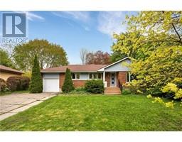 9 HALES Crescent, guelph, Ontario