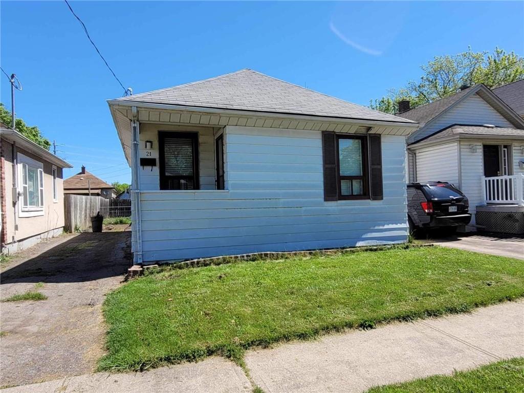 21 Trapnell Street, St. Catharines, Ontario  L2R 1B1 - Photo 1 - H4192436