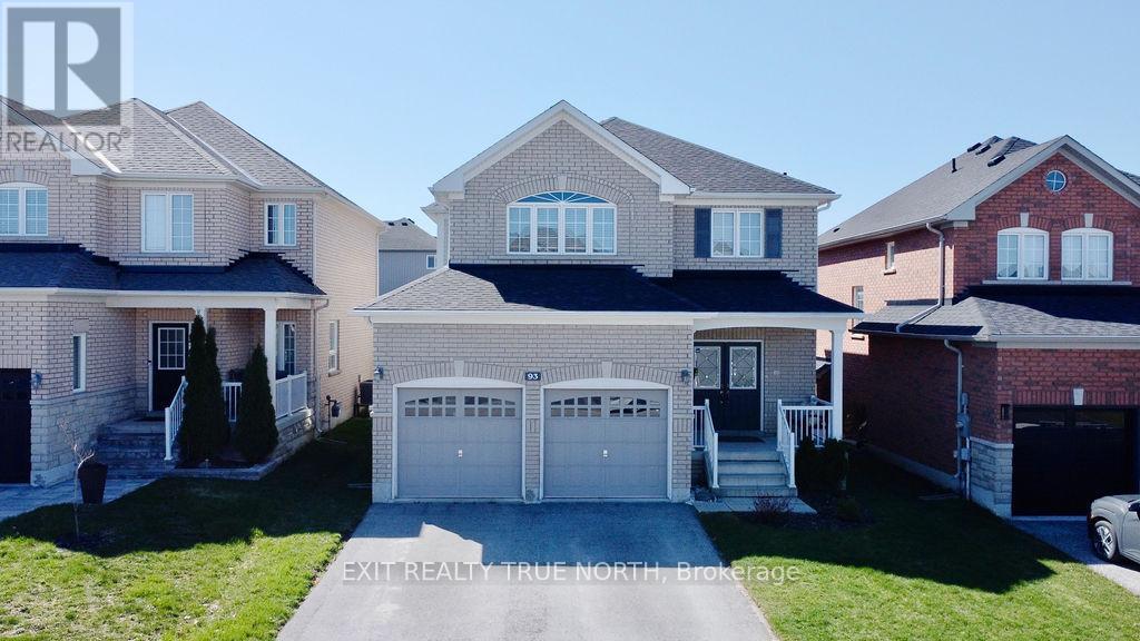 93 Monarchy Street, Barrie, Ontario  L4M 0E3 - Photo 1 - S8323656