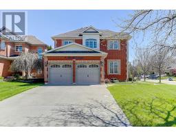 9 Arnold Cres, Whitby, Ca