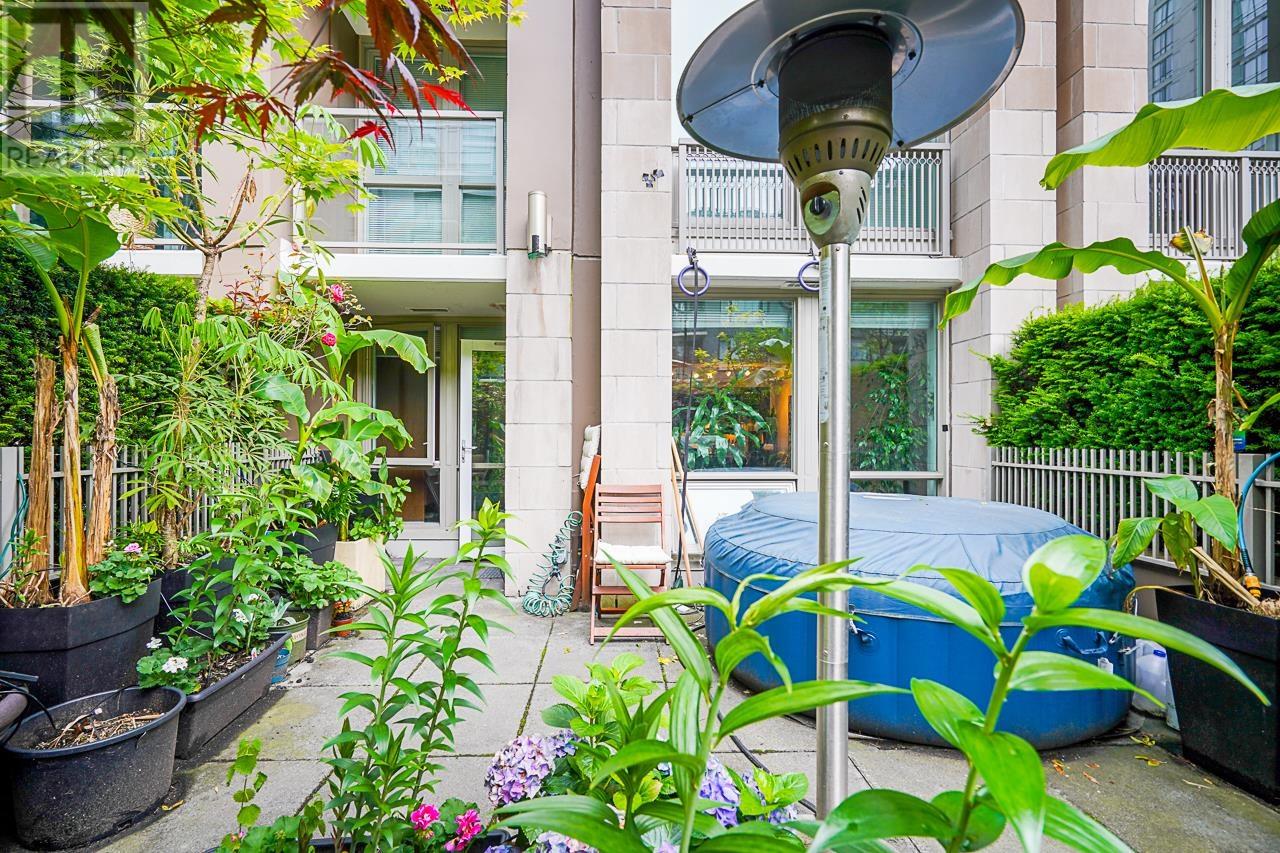 210 1055 Richards Street, Vancouver, British Columbia  V6B 0C2 - Photo 24 - R2881206