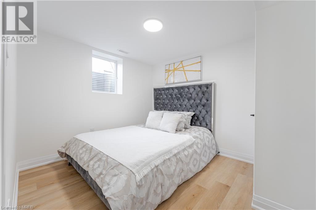 191 Mendel Court, Oakville, Ontario  L6H 1G9 - Photo 14 - 40570258