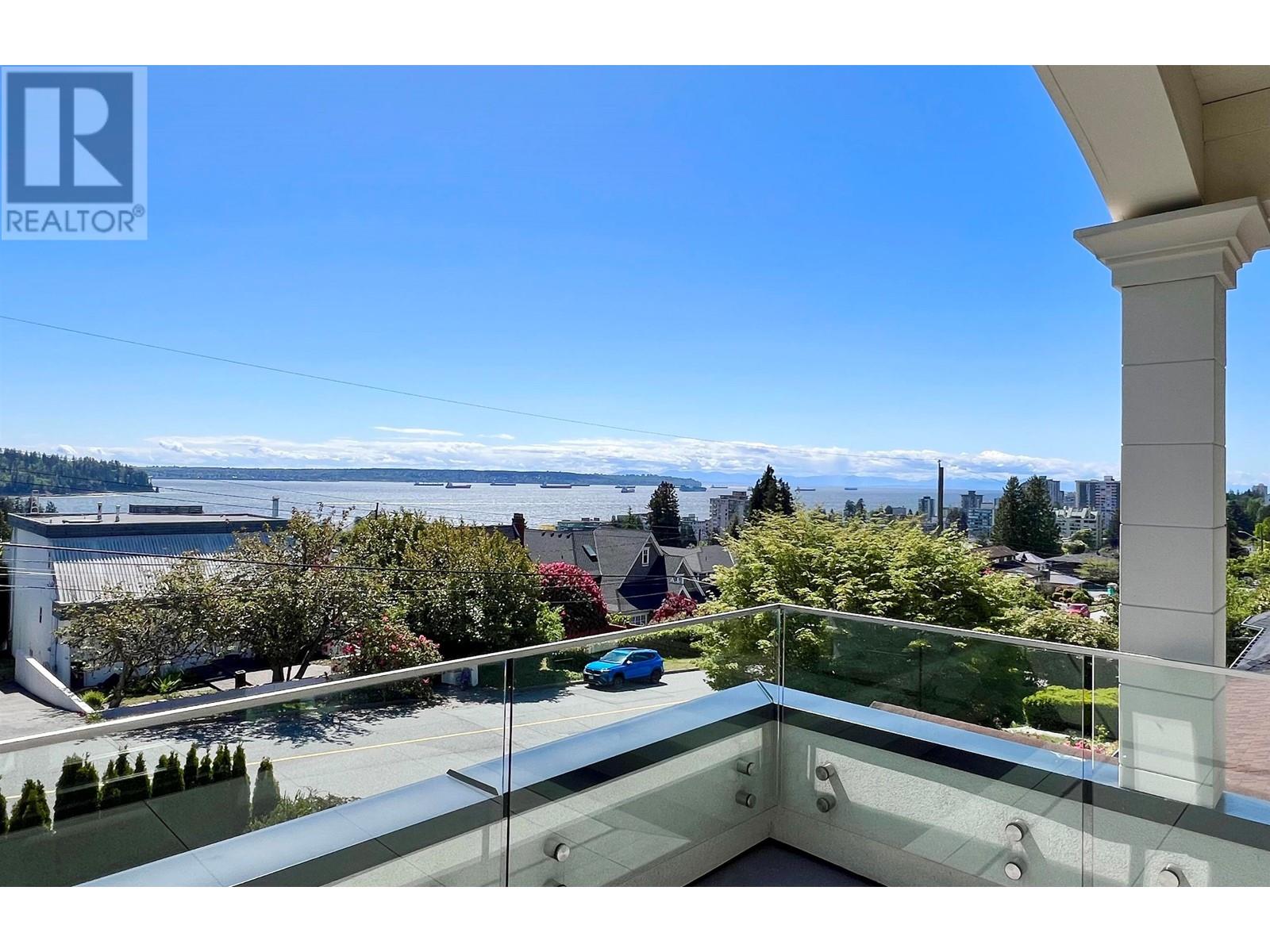 1115 Fulton Avenue, West Vancouver, British Columbia  V7T 1N4 - Photo 1 - R2879963