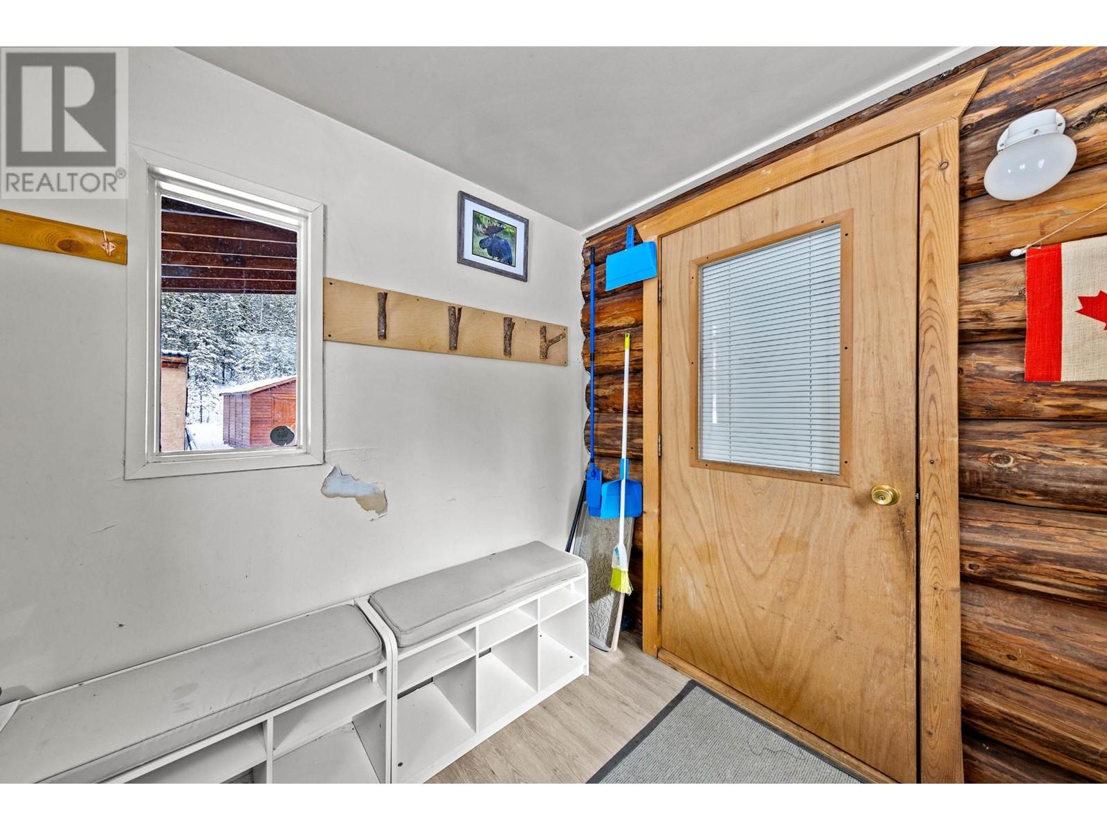 9223-9227 Knouff Lake Rd, Heffley, British Columbia  V0E 1Z1 - Photo 19 - 178375