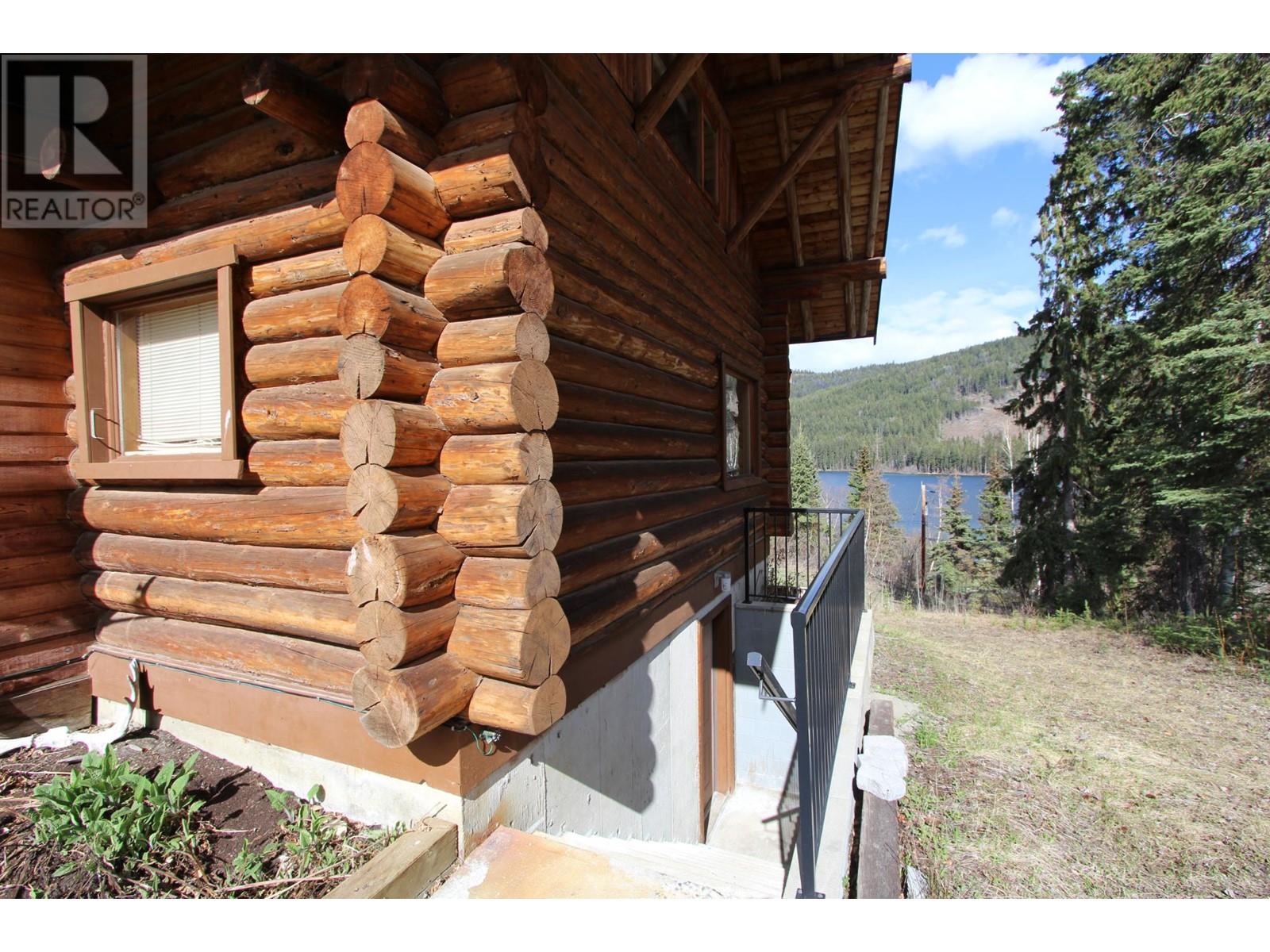 9223-9227 Knouff Lake Rd, Heffley, British Columbia  V0E 1Z1 - Photo 4 - 178375