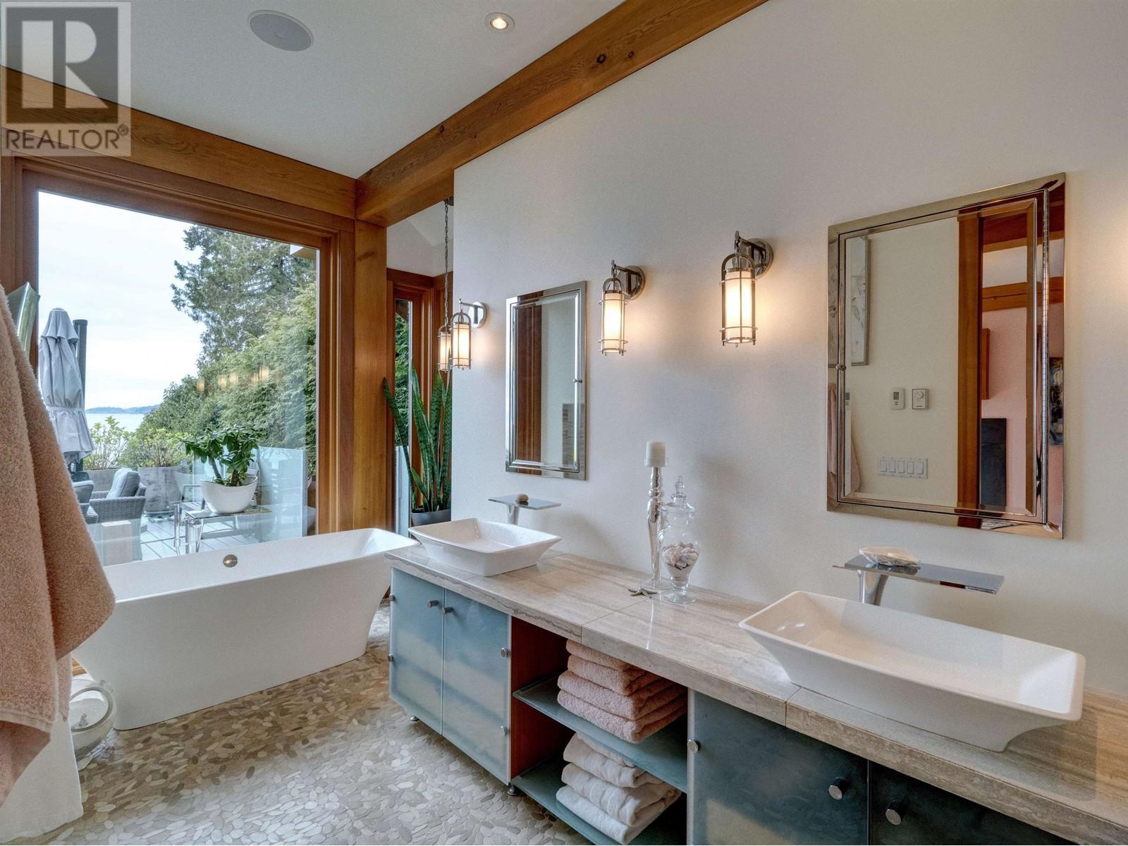 4865 Sunshine Coast Highway, Sechelt, British Columbia  V7Z 0B6 - Photo 23 - R2875905