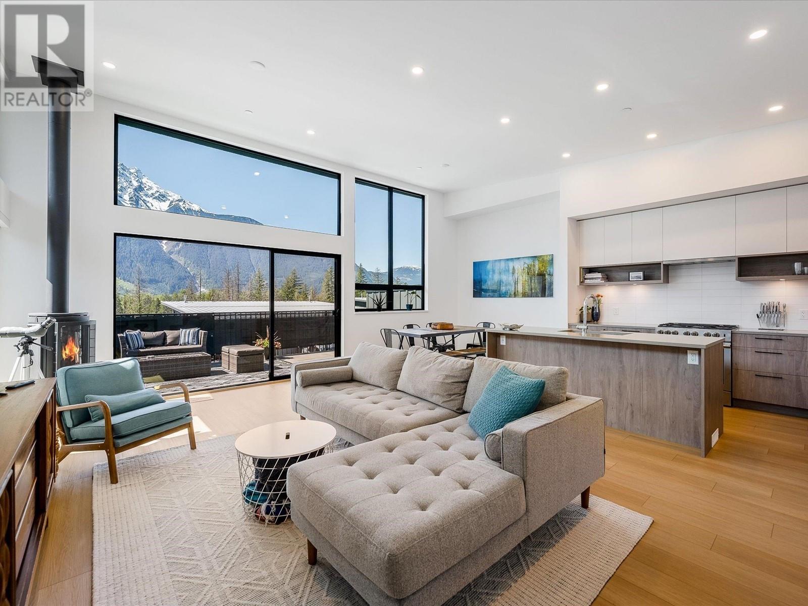 43 4000 Sunstone Way, Pemberton, British Columbia  V0N 2L3 - Photo 3 - R2881389