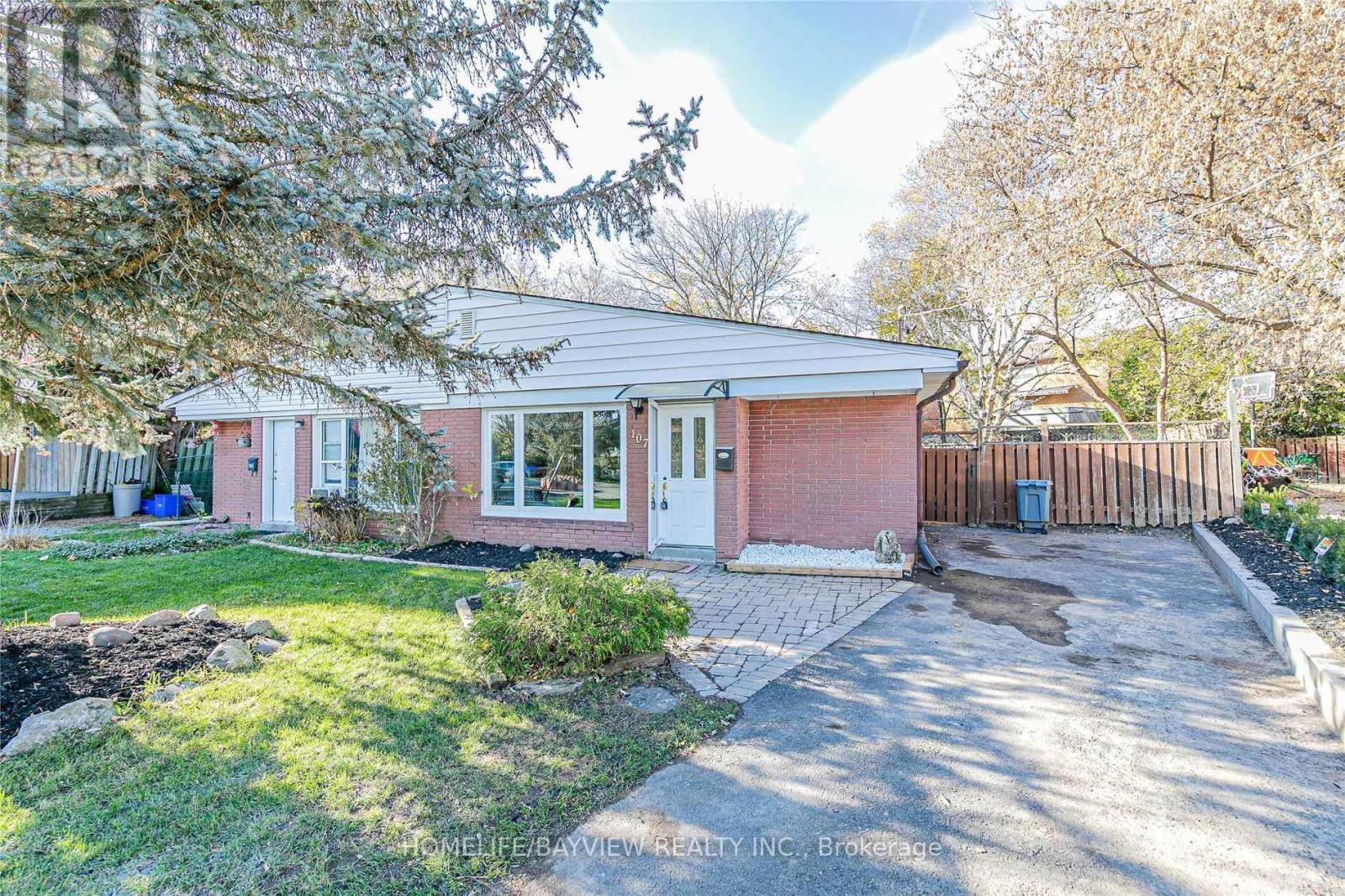 #main -107 Septonne Ave, Newmarket, Ontario  L3Y 2W4 - Photo 1 - N8325232
