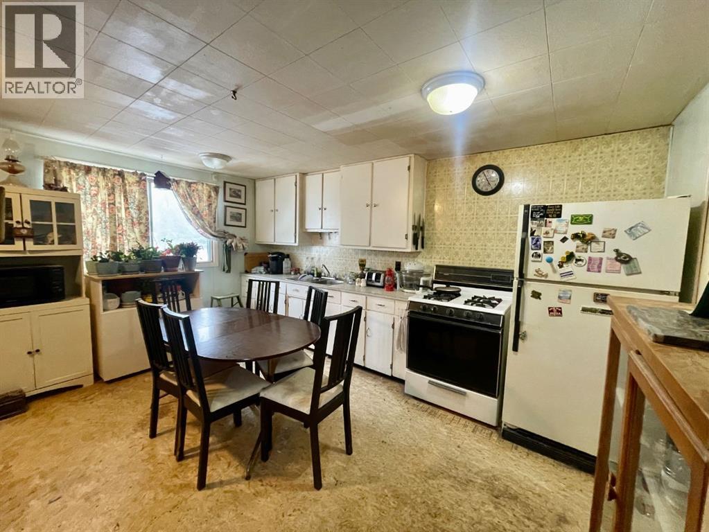 6432 17 Avenue, Edson, Alberta  T7E 1S4 - Photo 9 - A2124317