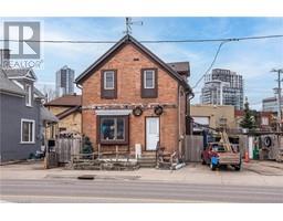 115 VICTORIA Street N