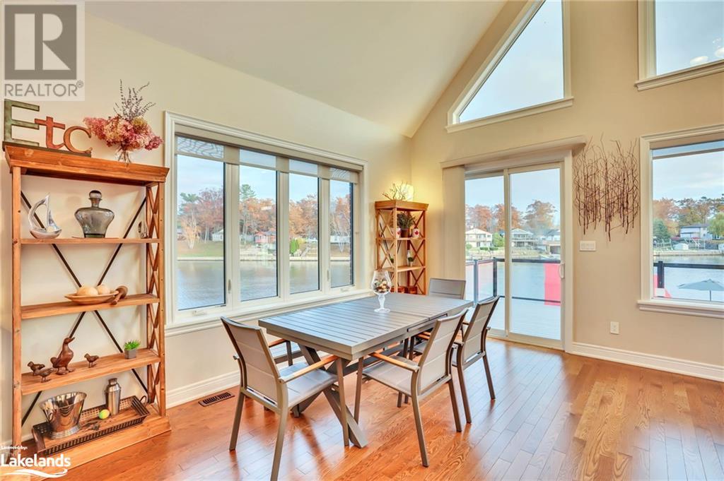 22 10th Street S, Wasaga Beach, Ontario  L9Z 2Y8 - Photo 5 - 40578939