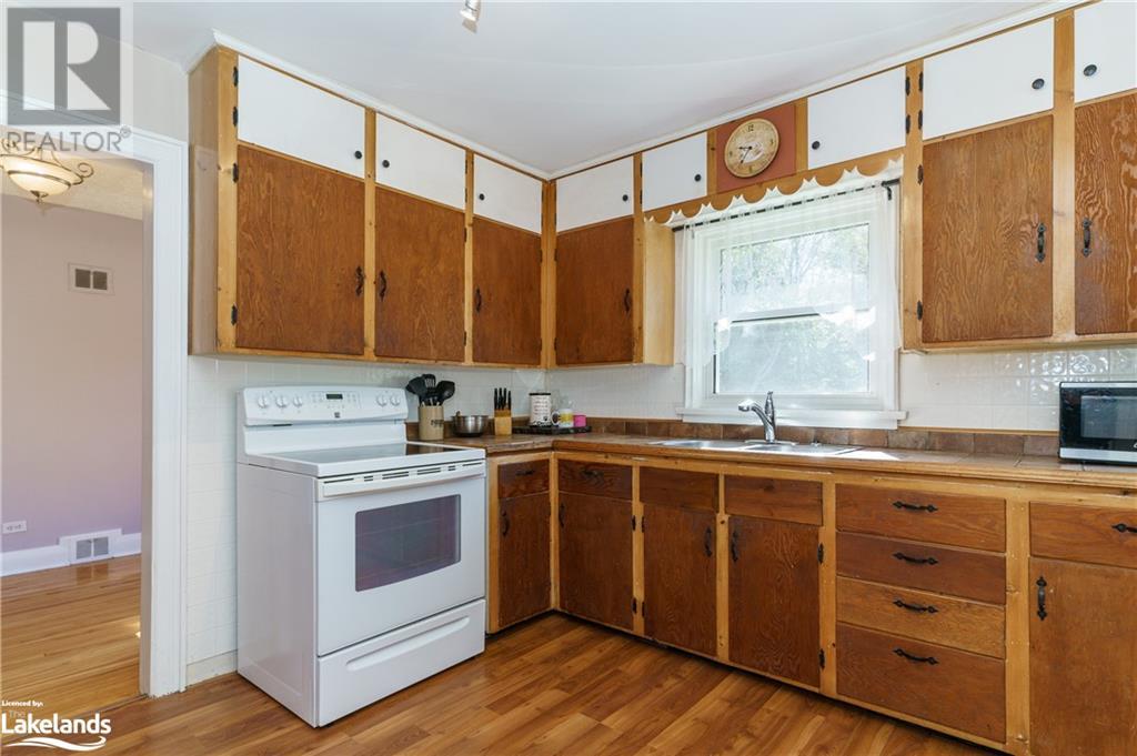 9 Morris Avenue, Huntsville, Ontario  P1H 1G6 - Photo 18 - 40584863