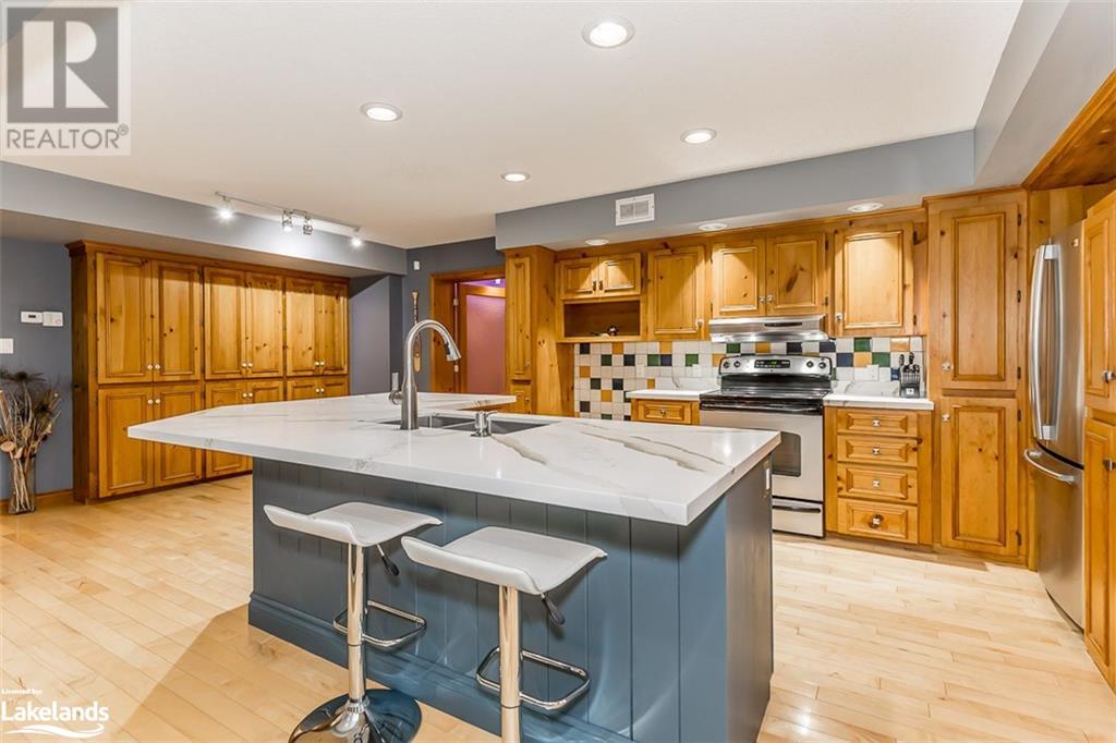 8 Willow Drive, Tiny, Ontario  L0L 1P0 - Photo 9 - 40587187