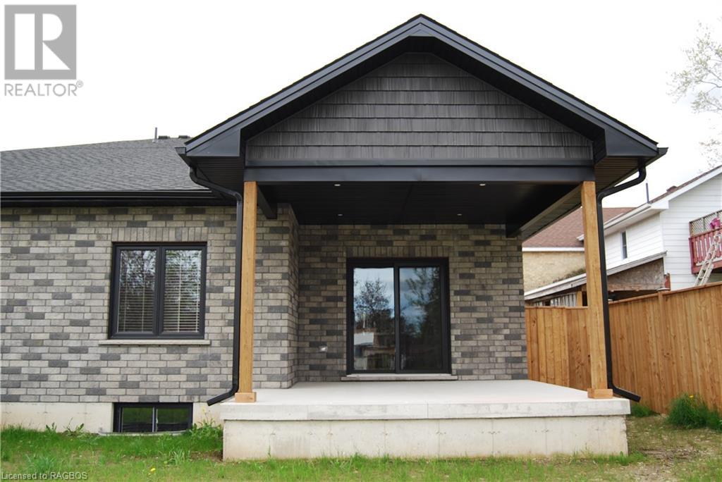 23 William Street S, Clifford, Ontario N0G 1M0 (26872775) Royal