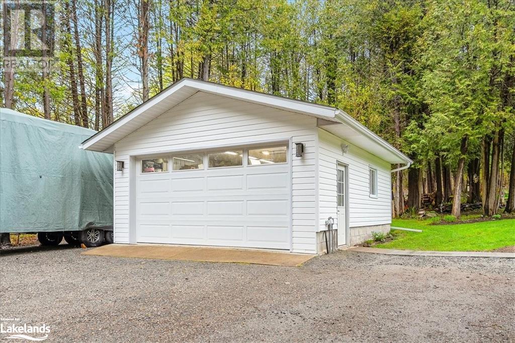 1074 Chelsea Lane, Algonquin Highlands, Ontario  K0M 1J1 - Photo 4 - 40586984