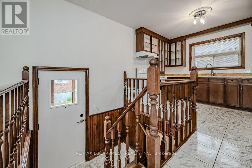 44 Currie Street, St. Catharines, Ontario  L2M 5M8 - Photo 4 - X8328052