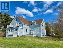 5752 Highway 332, Middle Lahave, Ca