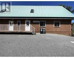 101 5485 WHARF AVENUE, sechelt, British Columbia