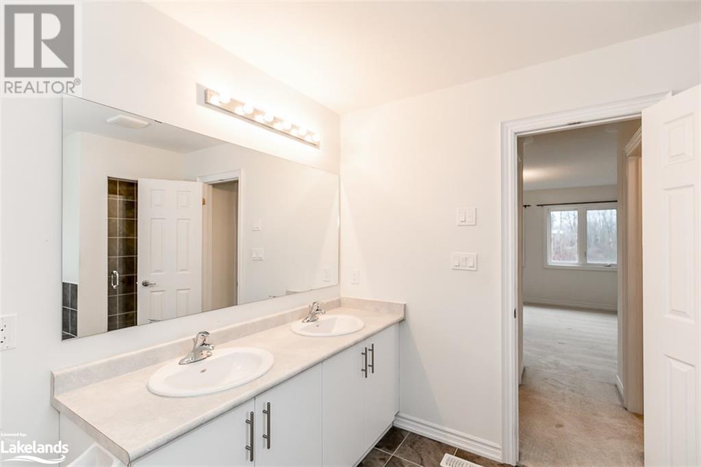 27 Pearl Street, Wasaga Beach, Ontario  L9Z 1J6 - Photo 18 - 40587739