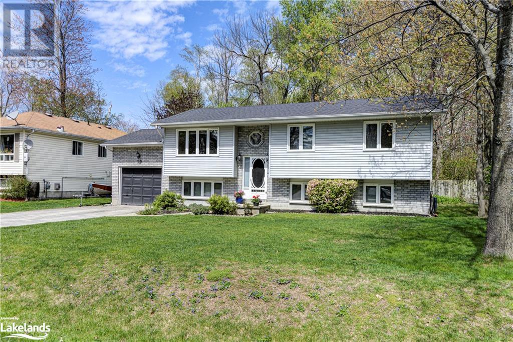 19 Caribbean Drive, Wasaga Beach, Ontario  L9Z 2W3 - Photo 2 - 40586490