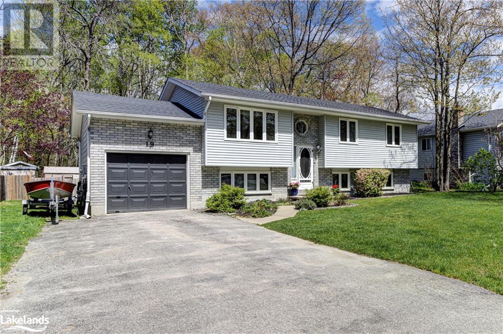 19 Caribbean Drive, Wasaga Beach, Ontario  L9Z 2W3 - Photo 4 - 40586490