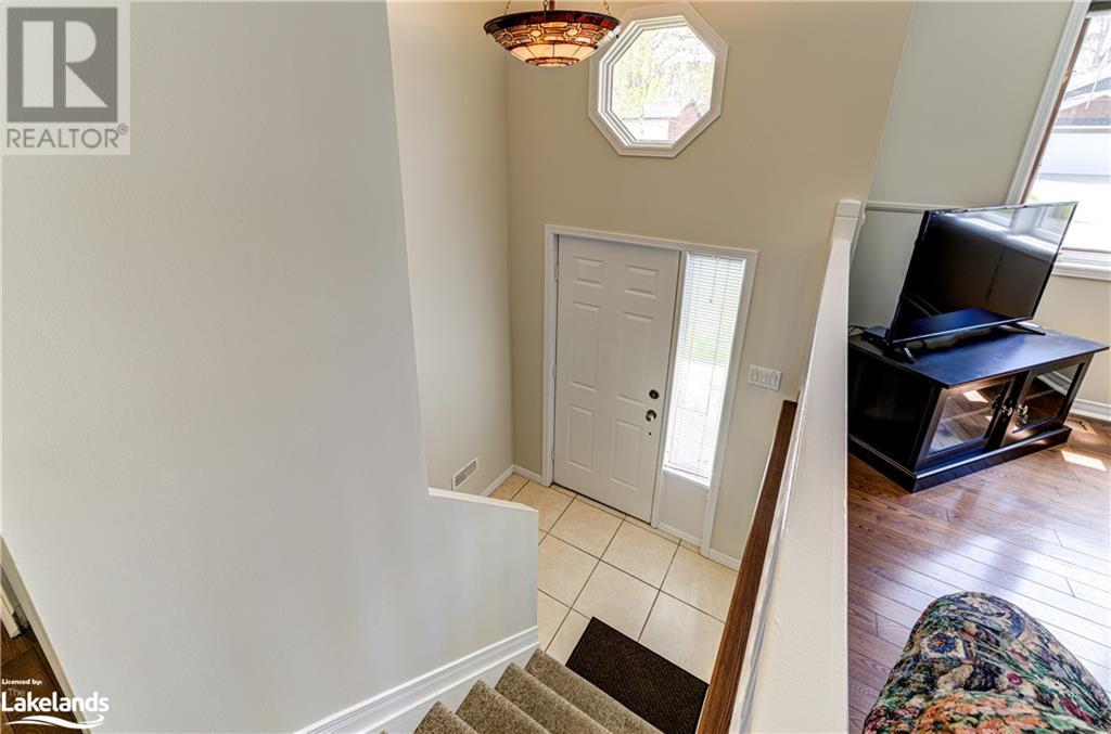 19 Caribbean Drive, Wasaga Beach, Ontario  L9Z 2W3 - Photo 5 - 40586490