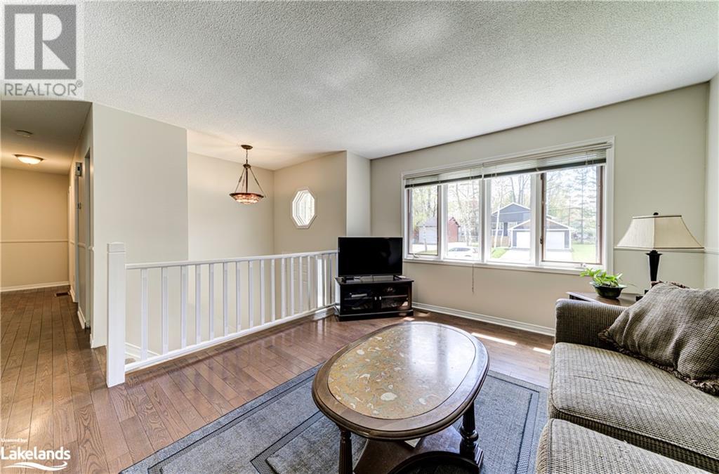 19 Caribbean Drive, Wasaga Beach, Ontario  L9Z 2W3 - Photo 8 - 40586490