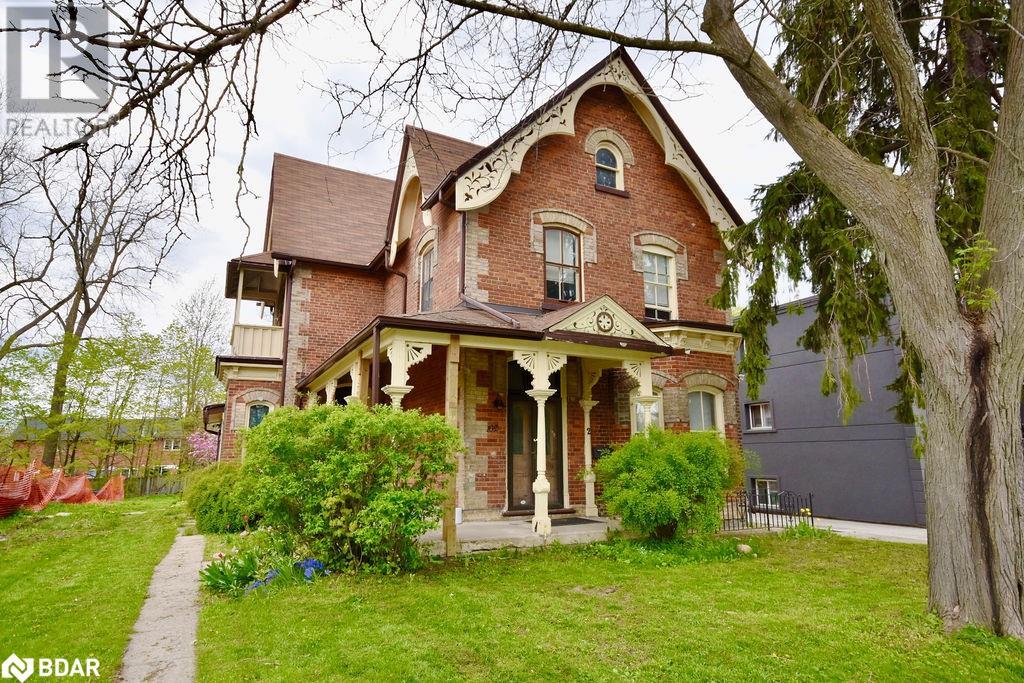 102 Peel Street, Barrie, Ontario L4M 3L4 (26881661) Revel Realty