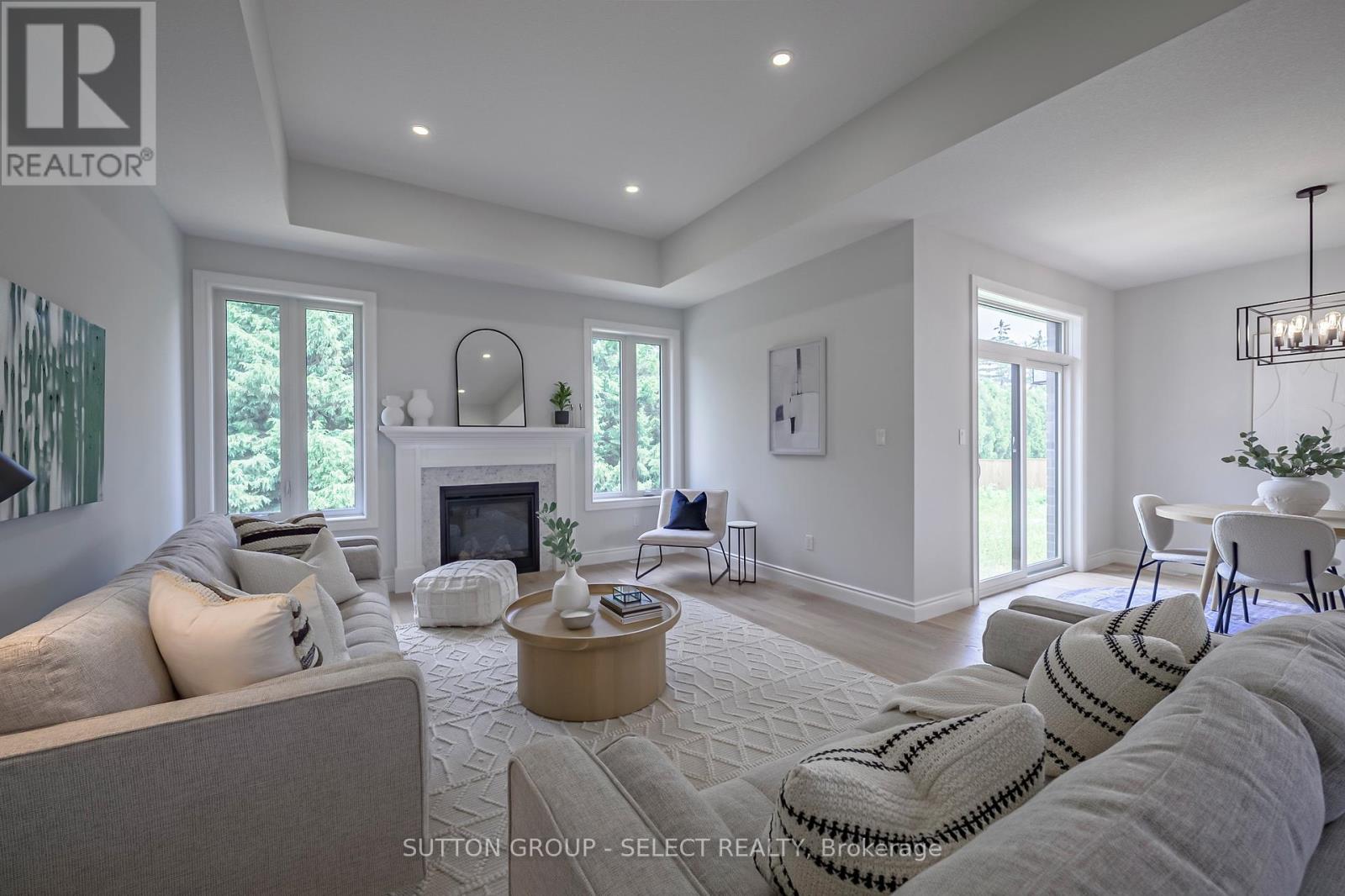 17 Spruce Crescent, North Middlesex, Ontario  N0M 2K0 - Photo 12 - X8331870