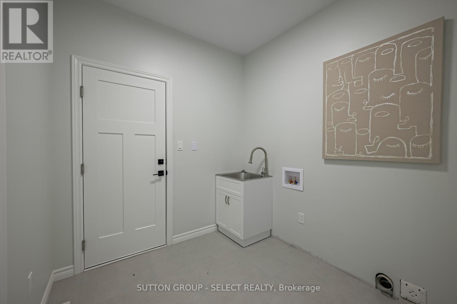 17 Spruce Crescent, North Middlesex, Ontario  N0M 2K0 - Photo 30 - X8331870