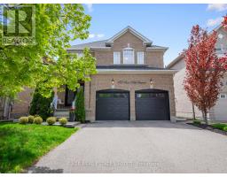 138 TWIN HILLS CRES