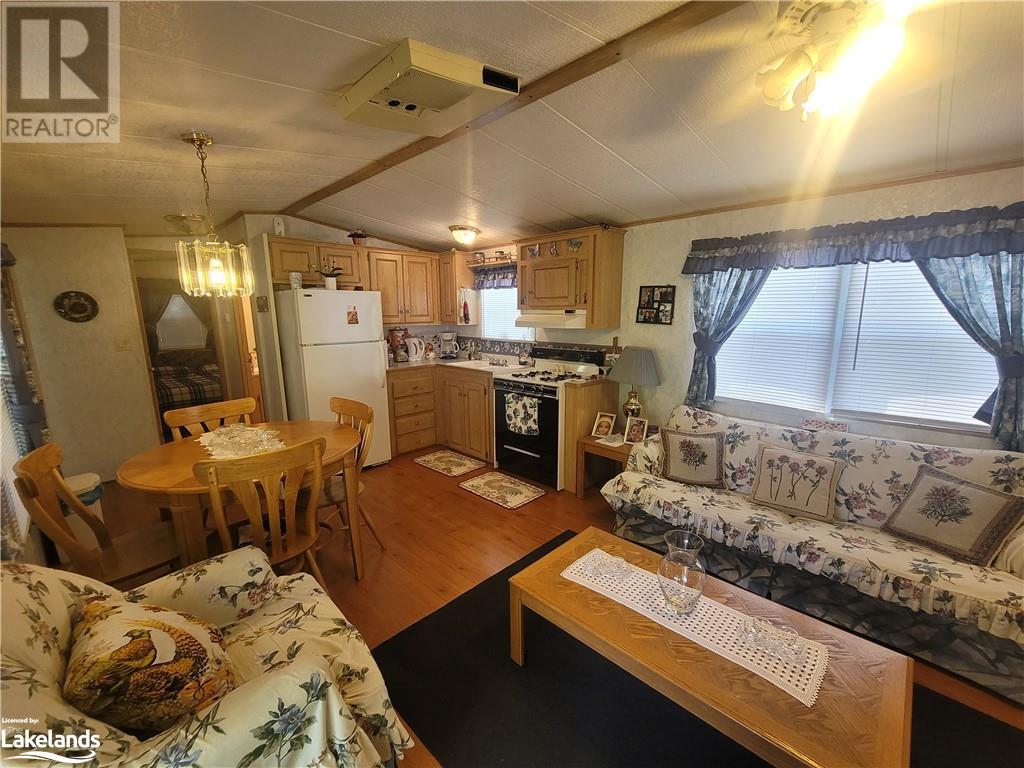 180 14th Street, Wasaga Beach, Ontario  L9Z 1X7 - Photo 10 - 40588192