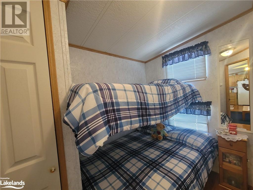 180 14th Street, Wasaga Beach, Ontario  L9Z 1X7 - Photo 14 - 40588192