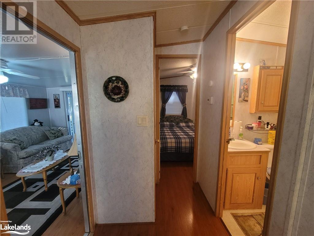 180 14th Street, Wasaga Beach, Ontario  L9Z 1X7 - Photo 17 - 40588192