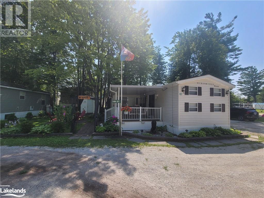 180 14th Street, Wasaga Beach, Ontario  L9Z 1X7 - Photo 2 - 40588192
