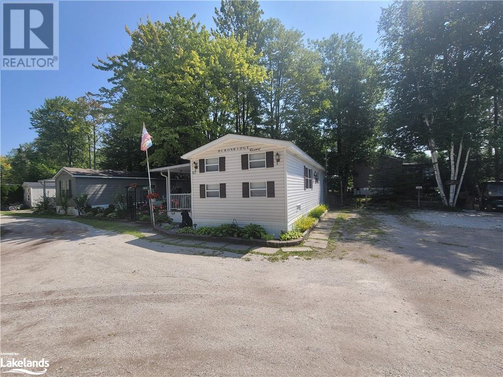 180 14th Street, Wasaga Beach, Ontario  L9Z 1X7 - Photo 4 - 40588192