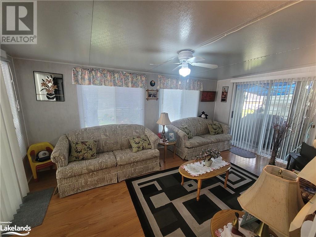 180 14th Street, Wasaga Beach, Ontario  L9Z 1X7 - Photo 5 - 40588192