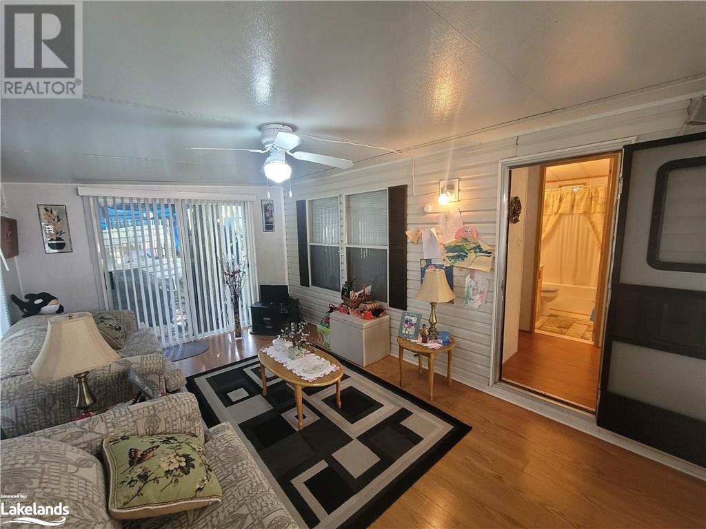 180 14th Street, Wasaga Beach, Ontario  L9Z 1X7 - Photo 6 - 40588192