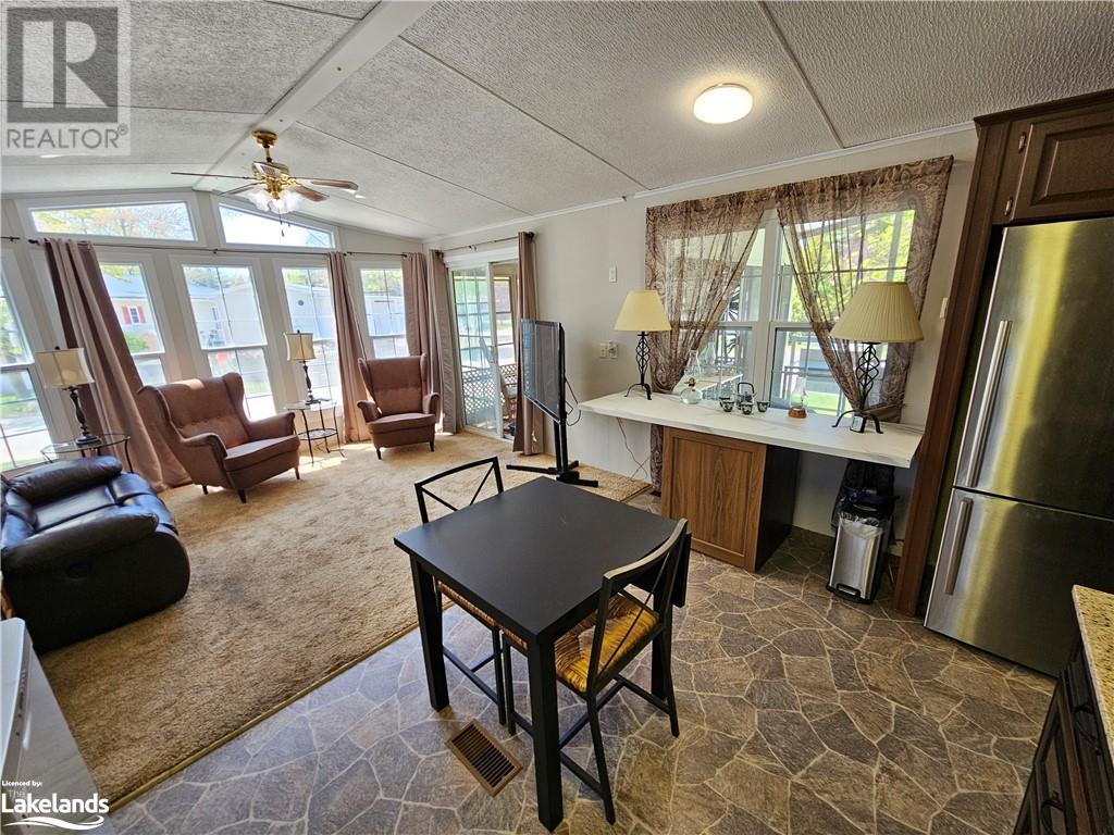 19 Topaz Street, Wasaga Beach, Ontario  L9Z 1X7 - Photo 10 - 40588353