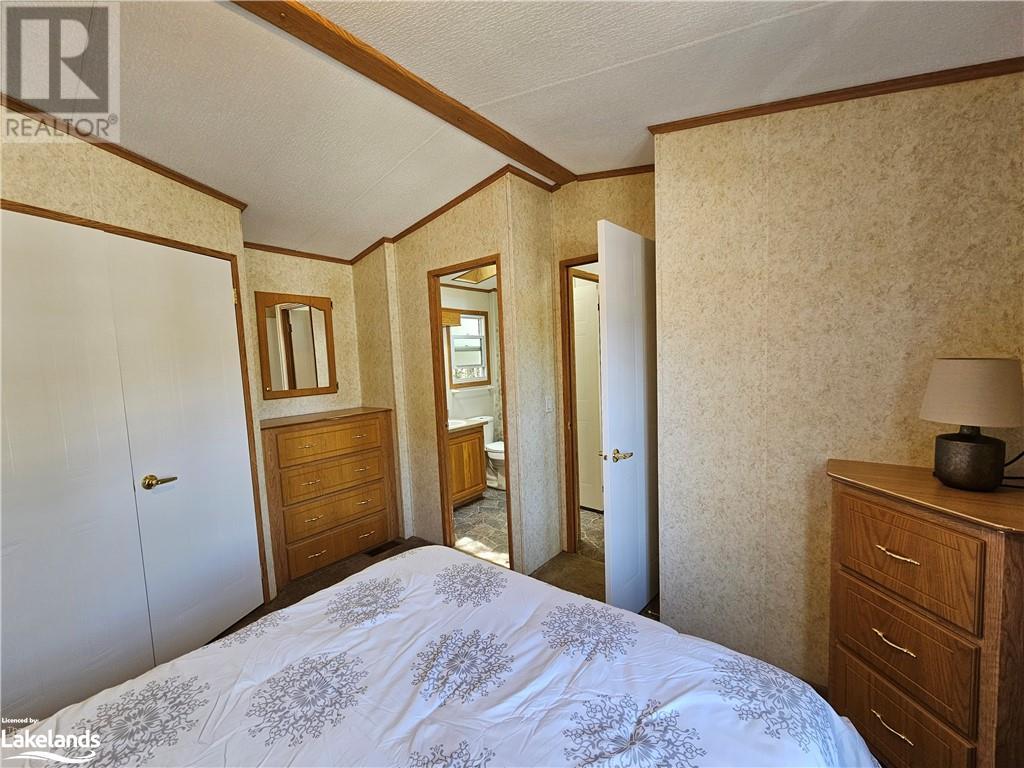 19 Topaz Street, Wasaga Beach, Ontario  L9Z 1X7 - Photo 12 - 40588353