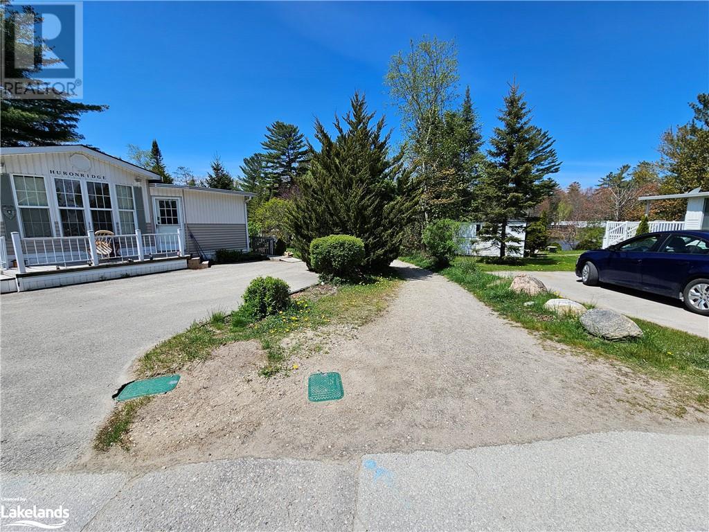 19 Topaz Street, Wasaga Beach, Ontario  L9Z 1X7 - Photo 24 - 40588353