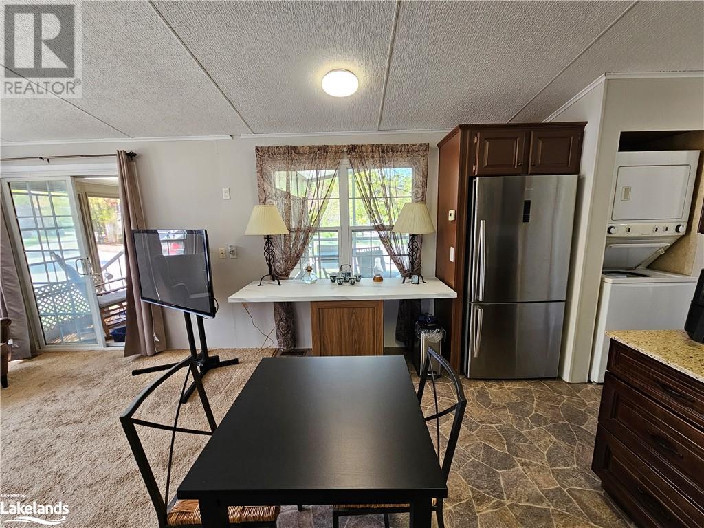 19 Topaz Street, Wasaga Beach, Ontario  L9Z 1X7 - Photo 4 - 40588353