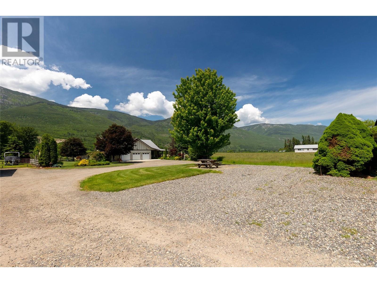 152 Salmon River Road, Salmon Arm, British Columbia  V1E 3E3 - Photo 36 - 10313556