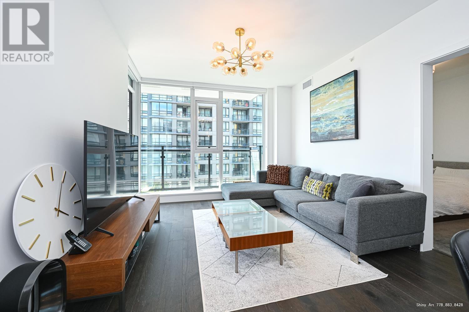 Listing Picture 3 of 9 : 701 3200 CORVETTE WAY, Richmond / 烈治文 - 魯藝地產 Yvonne Lu Group - MLS Medallion Club Member